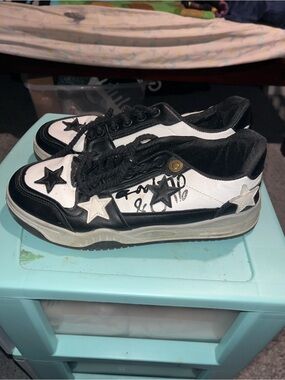 SHEIN Black & White Star Accent Sneakers